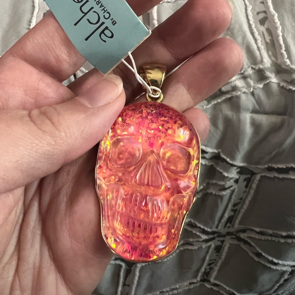 Charles Albert pink glitter skull pendant